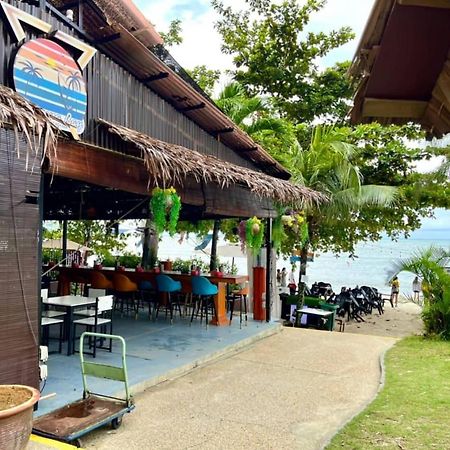 Seaview Deluxe Studio Couples Room S ทานจุงบุงาห์ ภายนอก รูปภาพ