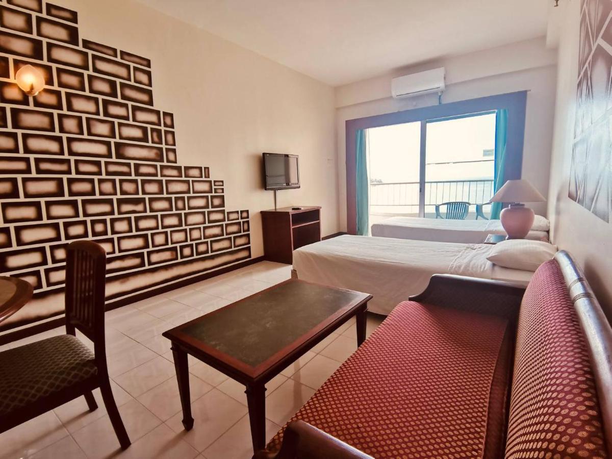 Seaview Deluxe Studio Couples Room S ทานจุงบุงาห์ ภายนอก รูปภาพ