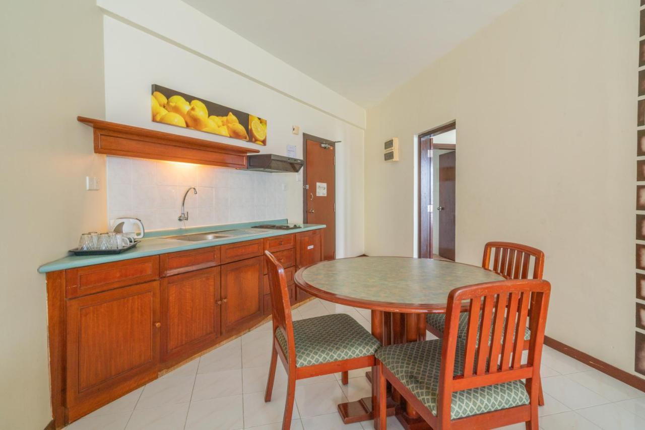 Seaview Deluxe Studio Couples Room S ทานจุงบุงาห์ ภายนอก รูปภาพ