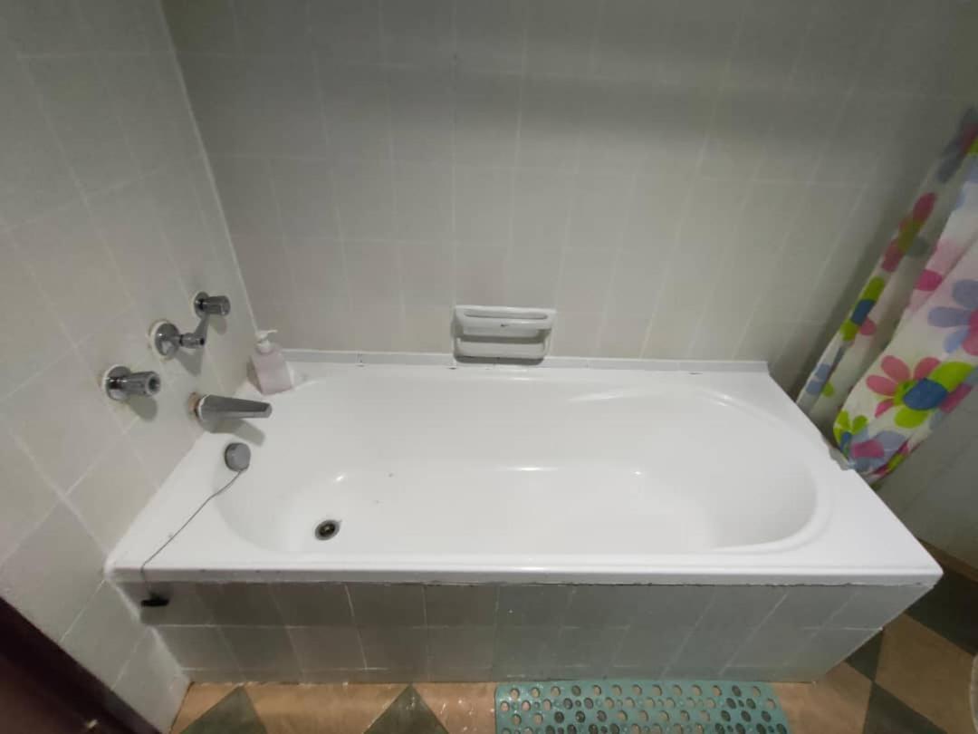 Seaview Deluxe Studio Couples Room S ทานจุงบุงาห์ ภายนอก รูปภาพ